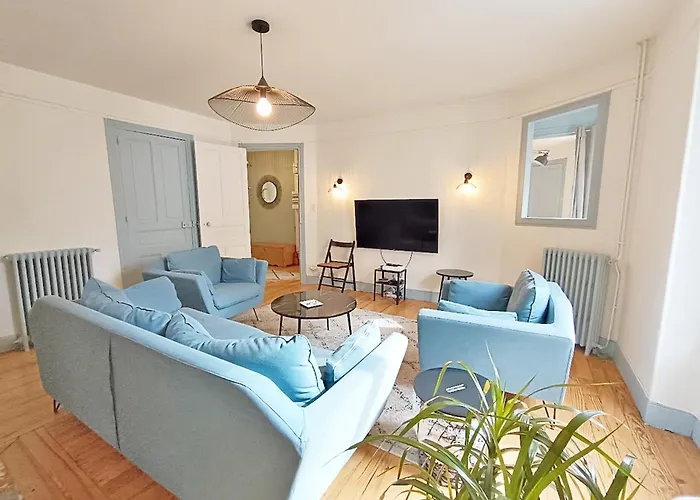 Appartement Alphonse 52, Grand T4, Terrasse, Wifi, 6 Personnes