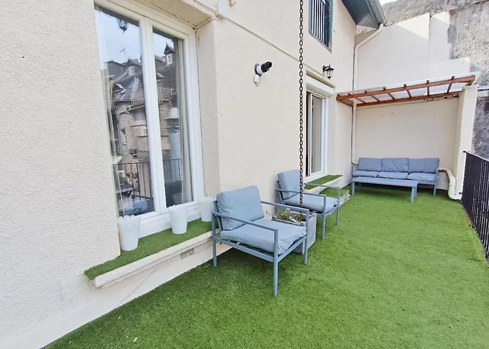 Alphonse 52, Grand T4, Terrasse, Wifi, 6 Personnes * Bagnères-de-Luchon