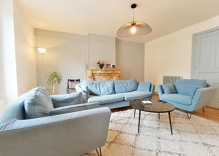 Appartement Alphonse 52, Grand T4, Terrasse, Wifi, 6 Personnes Bagnères-de-Luchon