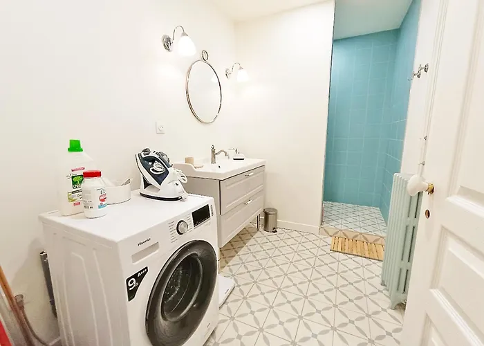 Alphonse 52, Grand T4, Terrasse, Wifi, 6 Personnes *