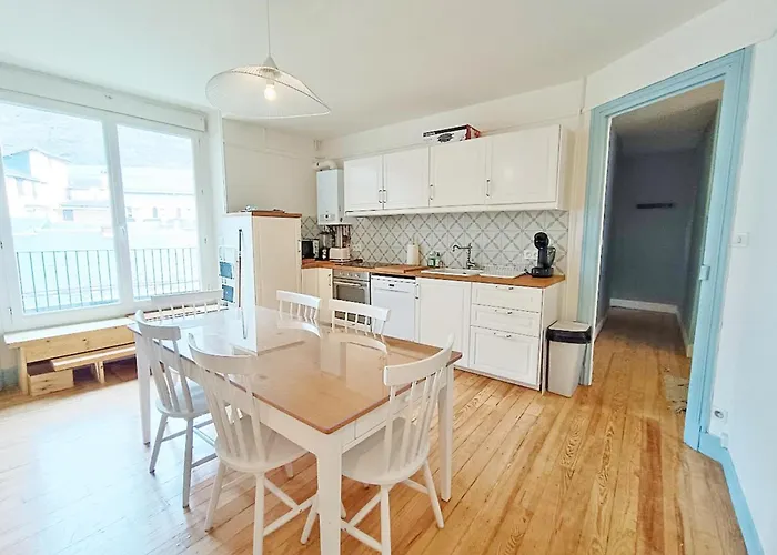 Alphonse 52, Grand T4, Terrasse, Wifi, 6 Personnes Appartement Bagnères-de-Luchon