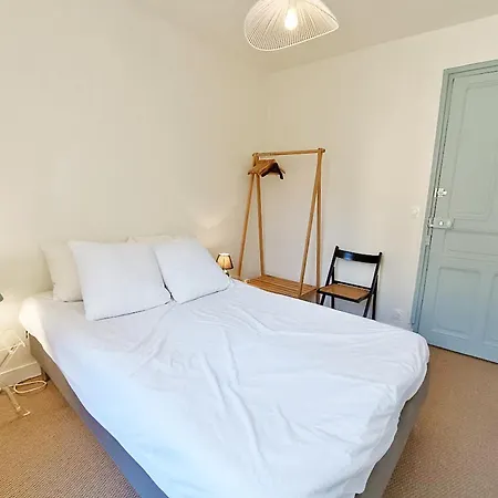 Alphonse 52, Grand T4, Terrasse, Wifi, 6 Personnes * Bagneres-de-Luchon