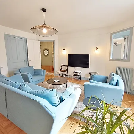Apartment Alphonse 52, Grand T4, Terrasse, Wifi, 6 Personnes