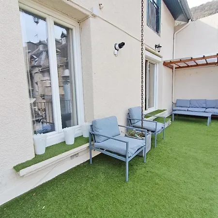 Alphonse 52, Grand T4, Terrasse, Wifi, 6 Personnes * Bagneres-de-Luchon